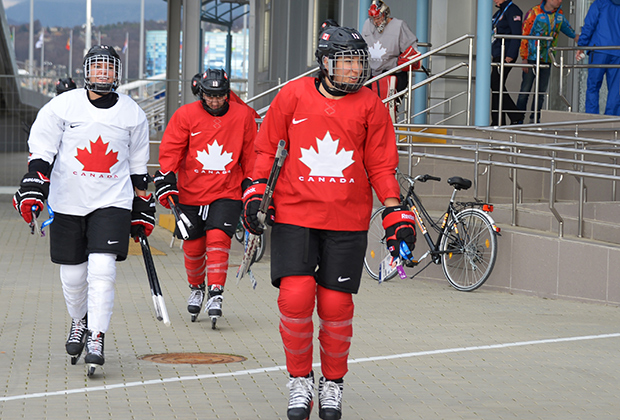 Канадские хоккеистки в Олимпийском парке Сочи