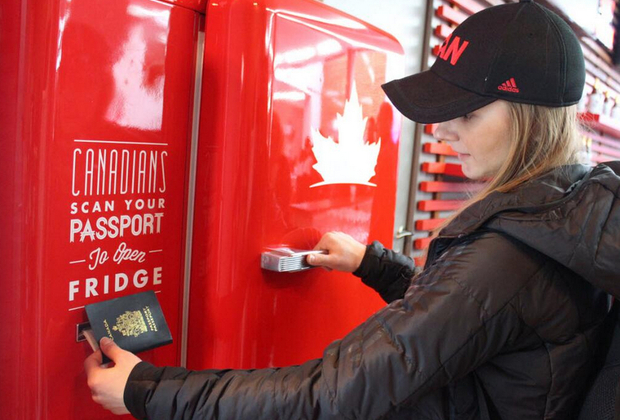 Холодильник в «канадском доме» выдает пиво только по паспорту.